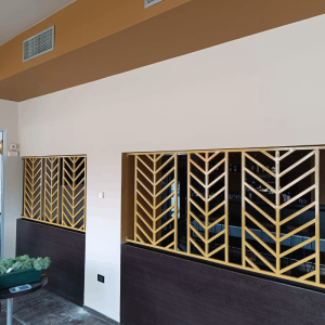 Metalna dekoracija kafica